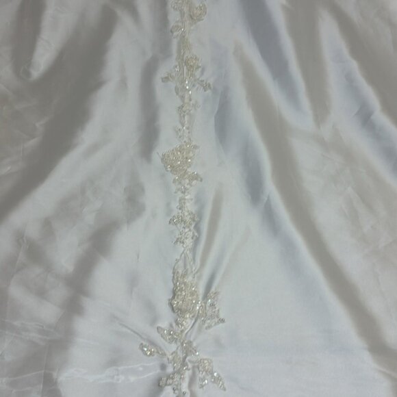 Isabella Talya Wedding Dress Fit & Flare with Train size 6 Mikado blend - Picture 8 of 16